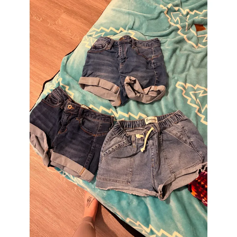 Unknown 3 pairs of shorts size XS-S in Green - Picture 1 of 2